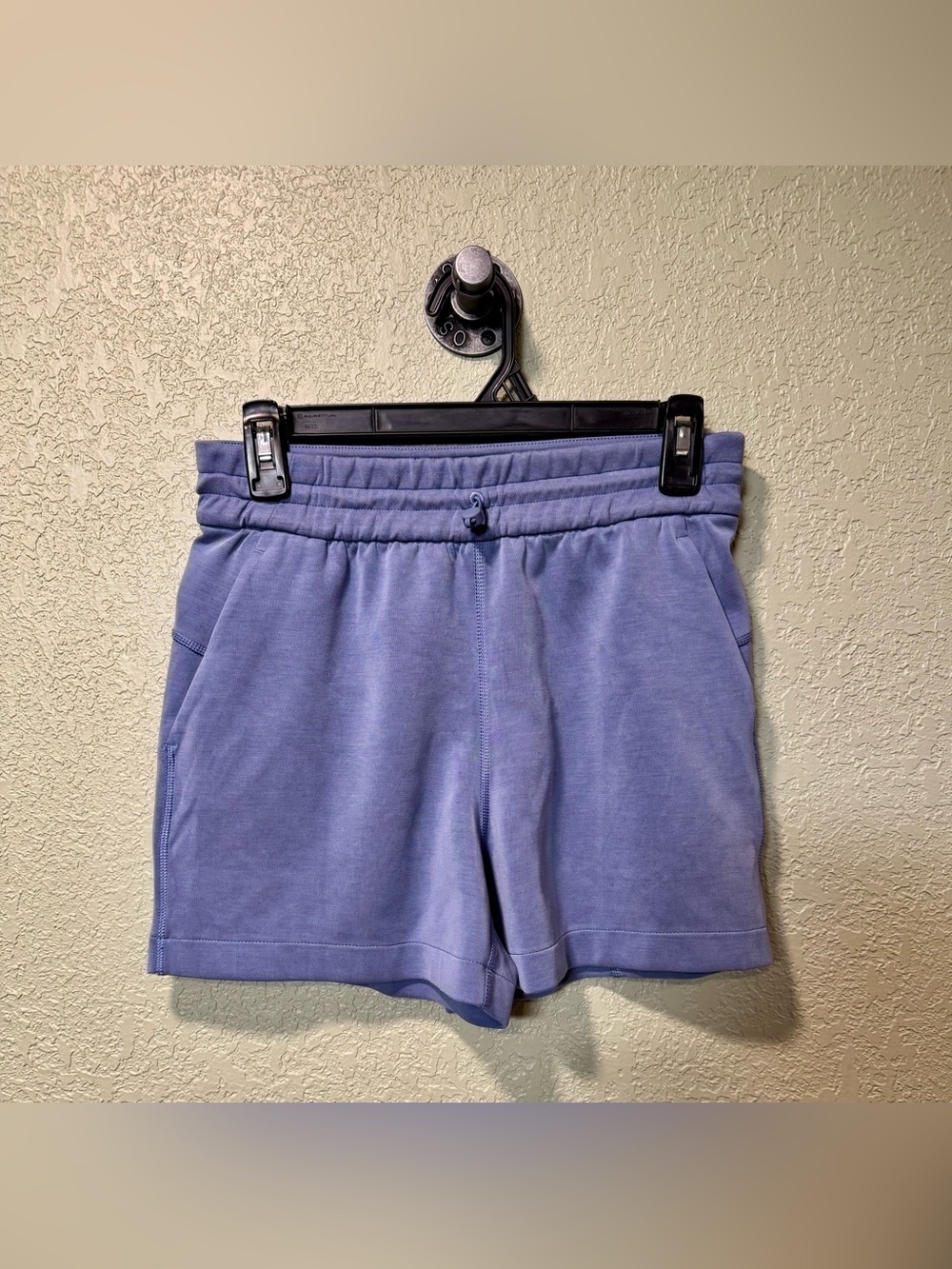 Lululemon Soft Stream Shorts size 4